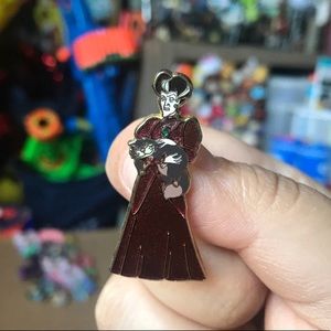 LE 500 wicked stepmother pin